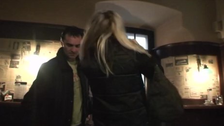 Sex date in the pub